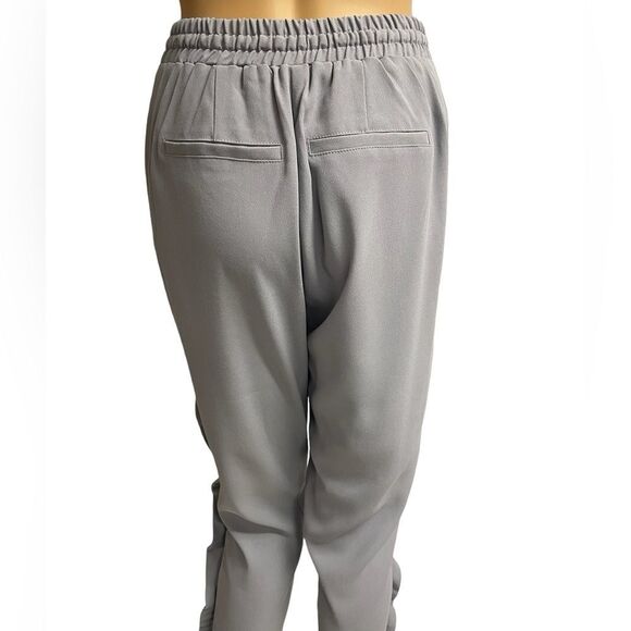 Gianni Bini light grey, elastic waist, pull on ankle pants, side pocket’s, Sz S - Picture 4 of 4